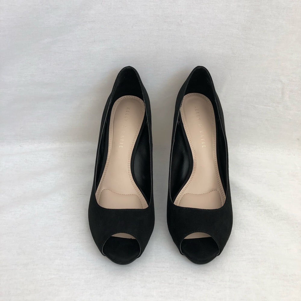 Kelly & Katie Black Suede Pumps
